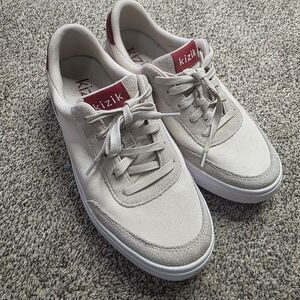 Kizik Prague Slip On Shoes Womens 9- Mens 7.5  Tan Comfort Neutral Sneakers